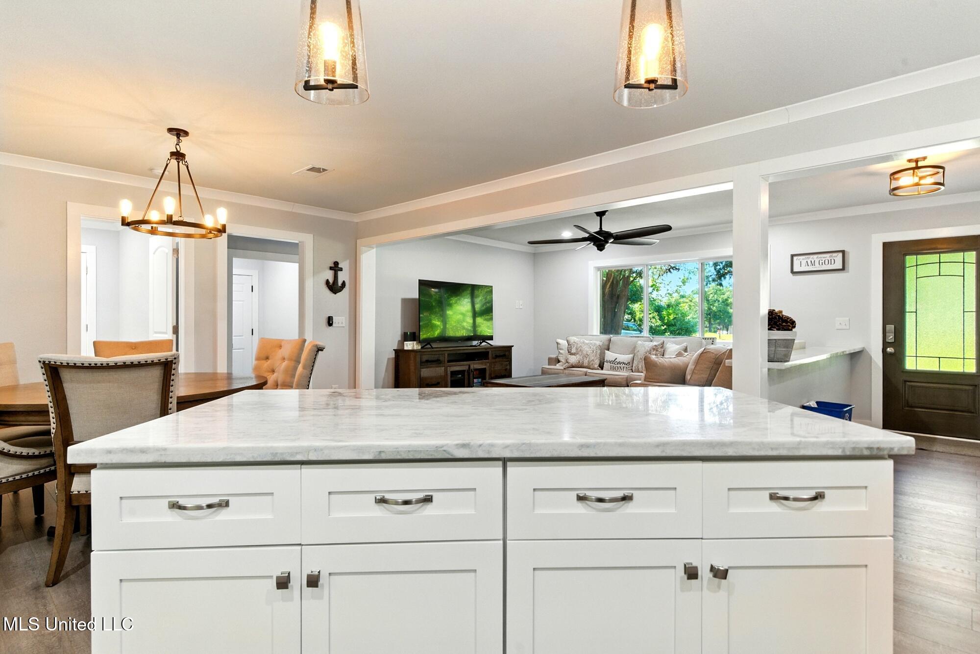 17024 Northrup Cuevas Road Property Photo 10