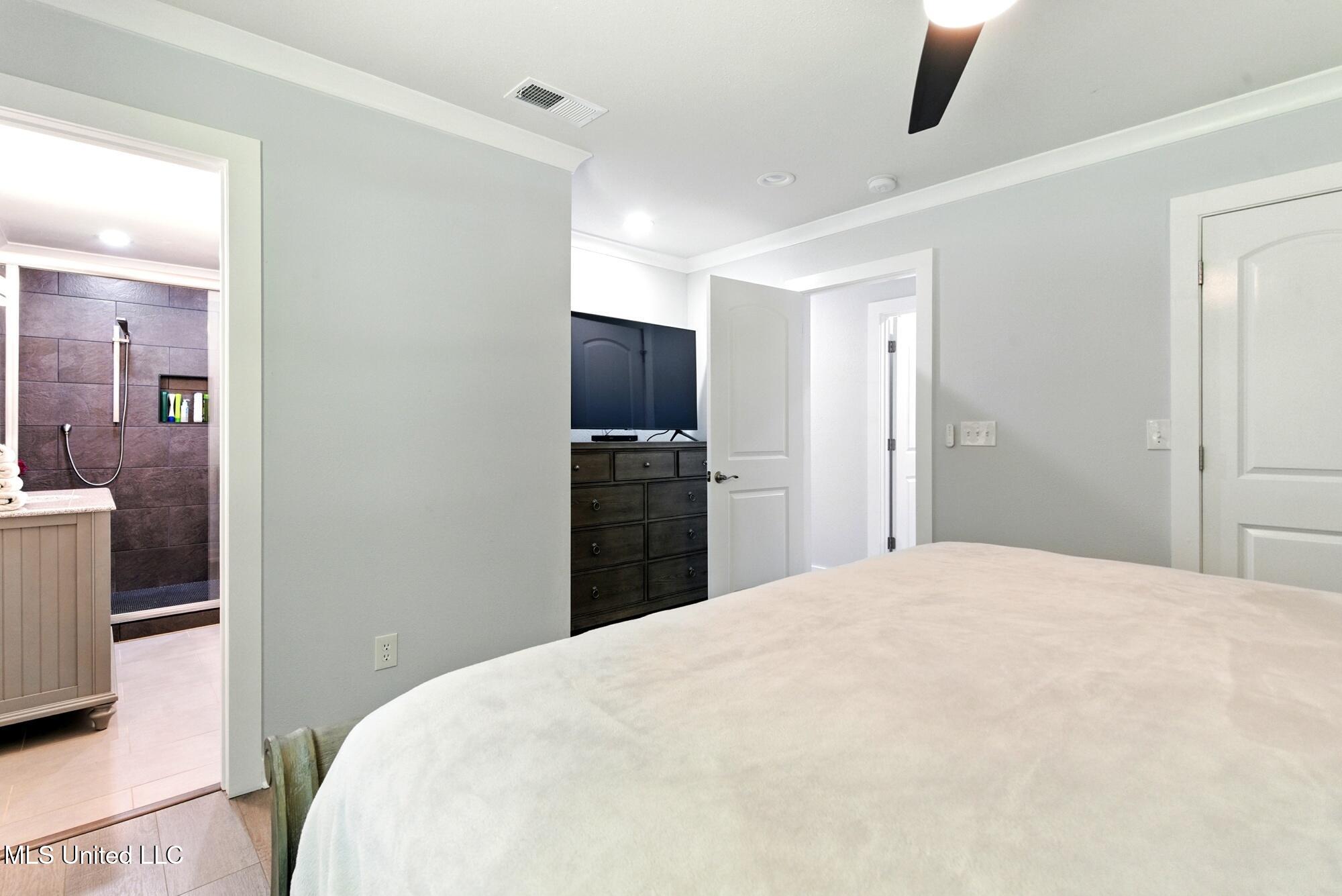 17024 Northrup Cuevas Road Property Photo 14