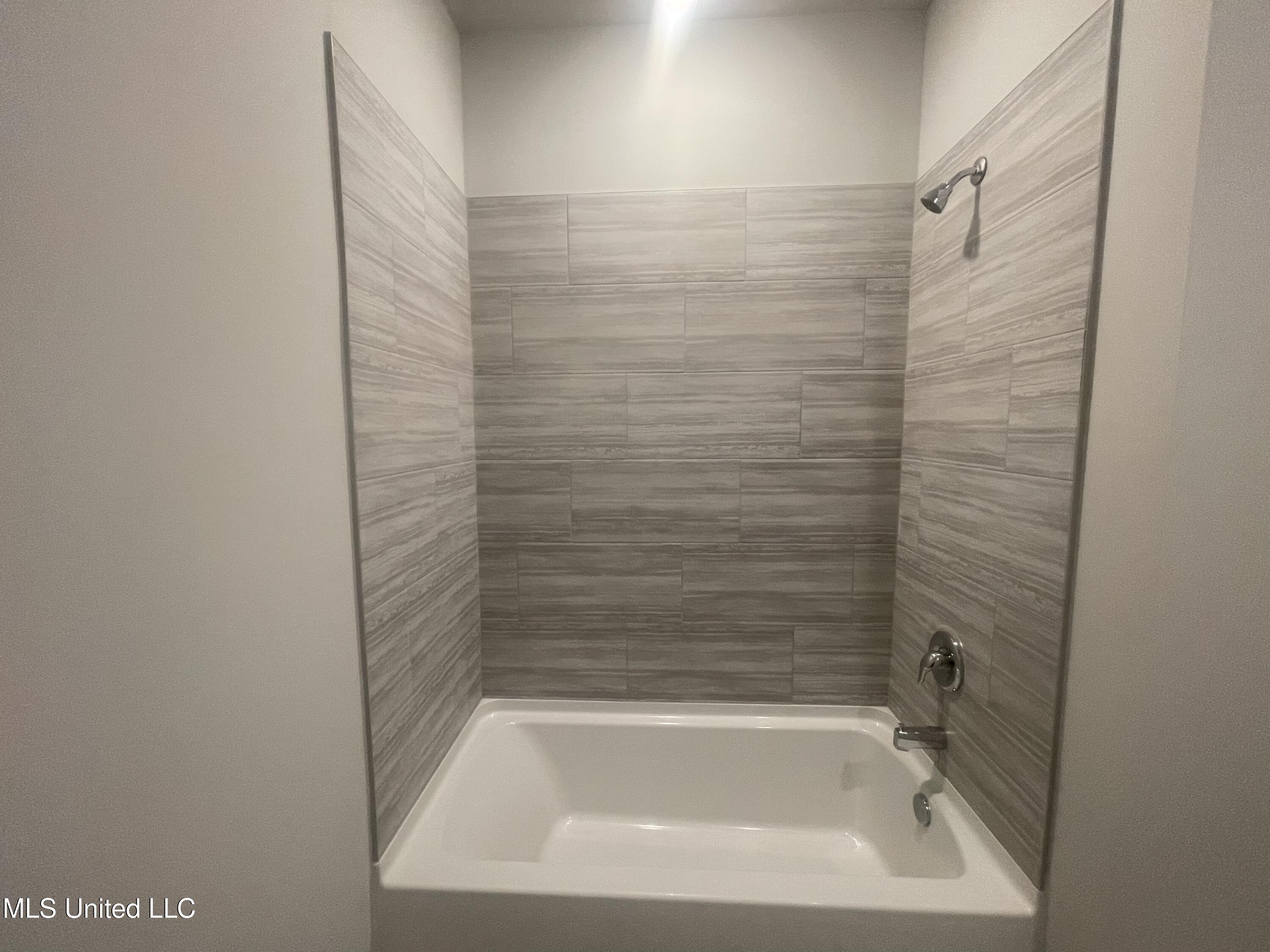 5283 Borden Creek Drive Property Photo 5