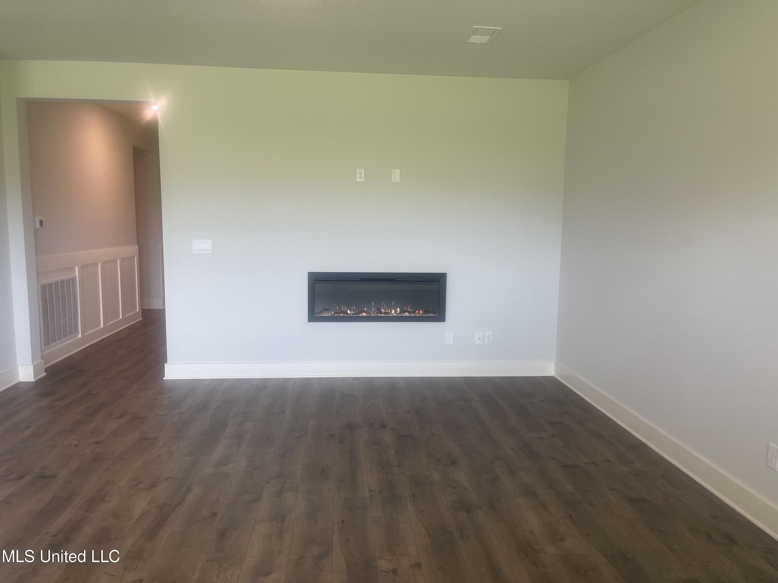 5283 Borden Creek Drive Property Photo 6