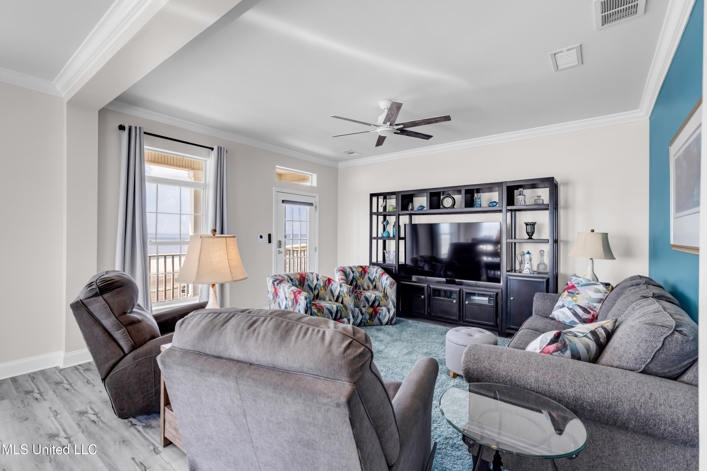 898 W Beach Boulevard Property Photo 2