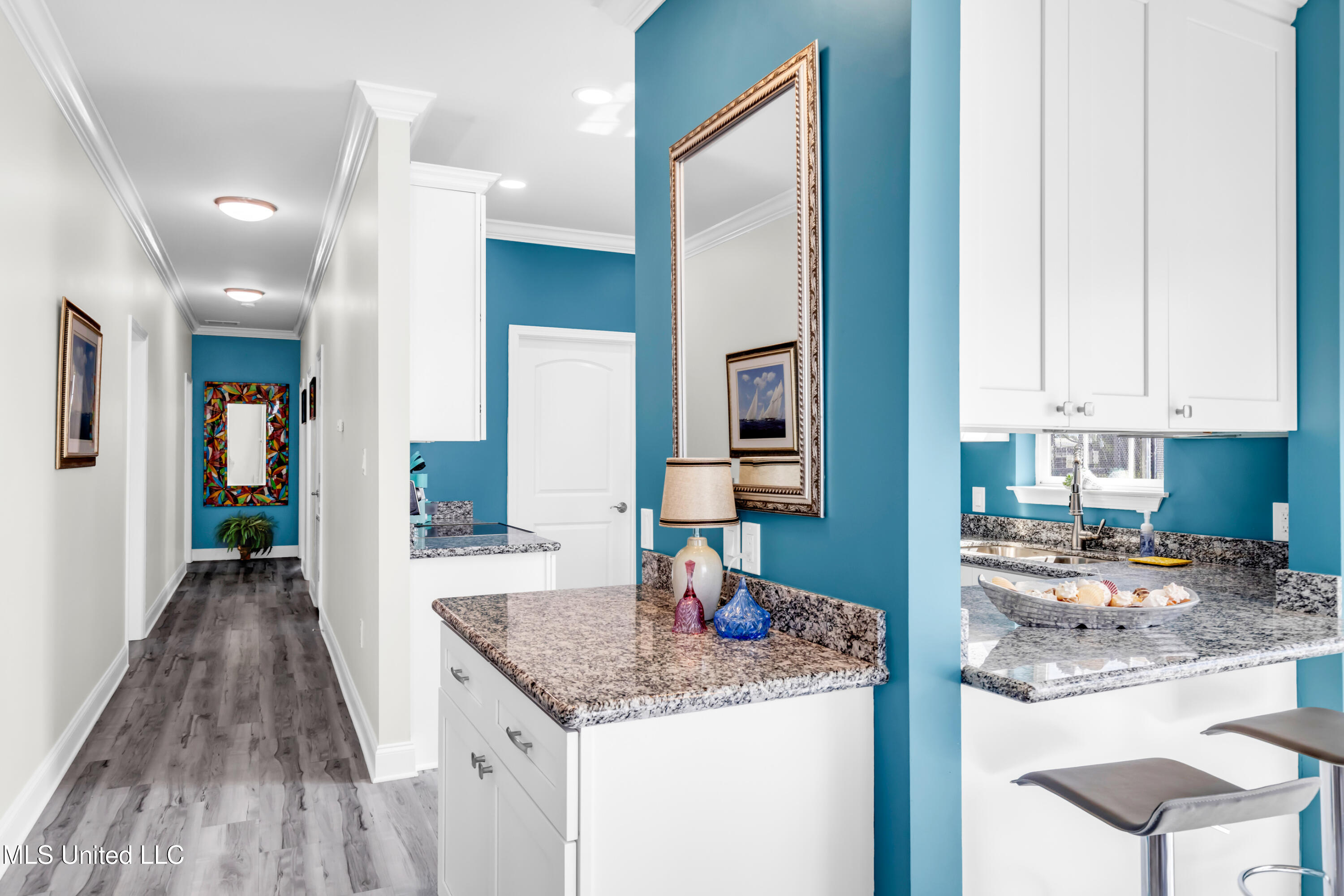 898 W Beach Boulevard Property Photo 5