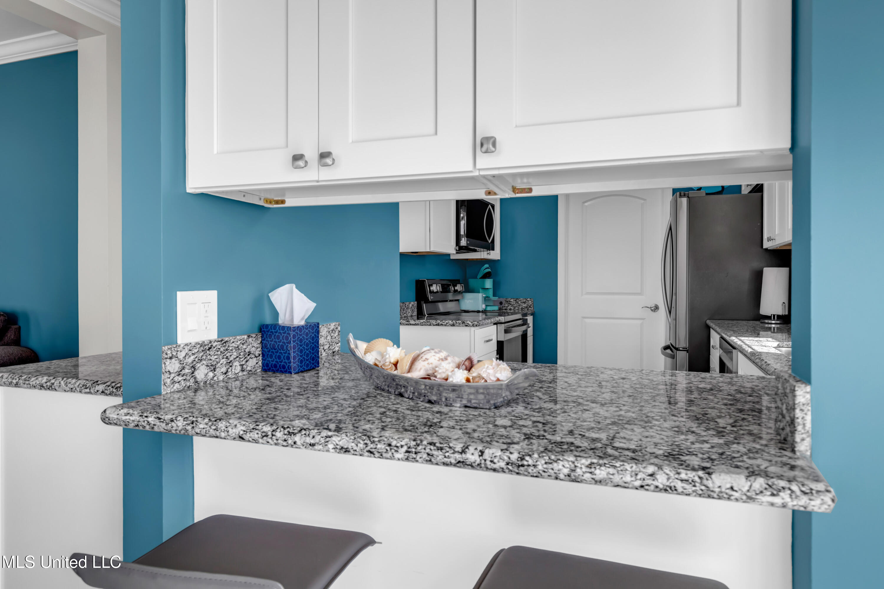 898 W Beach Boulevard Property Photo 15