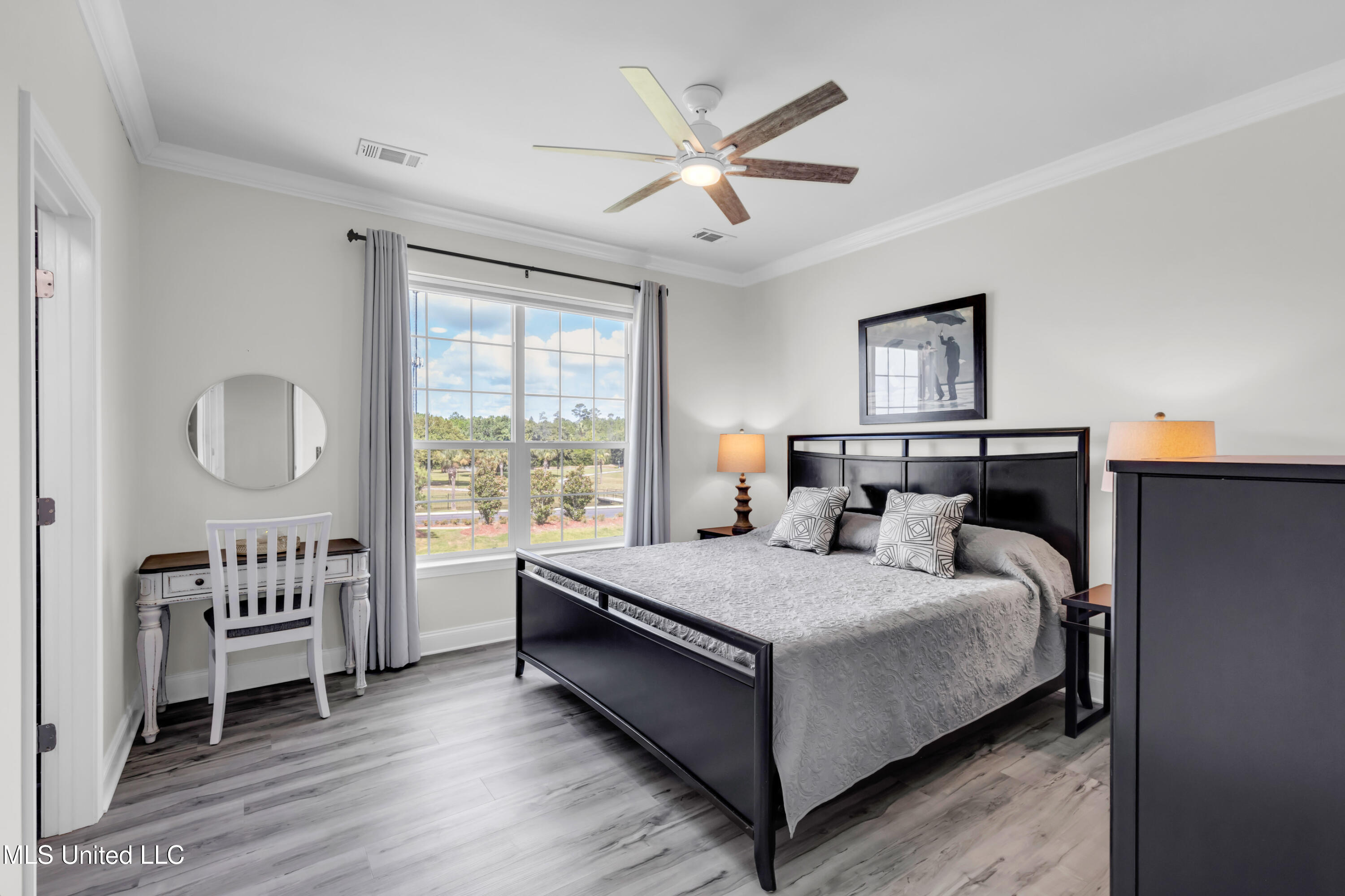 898 W Beach Boulevard Property Photo 16