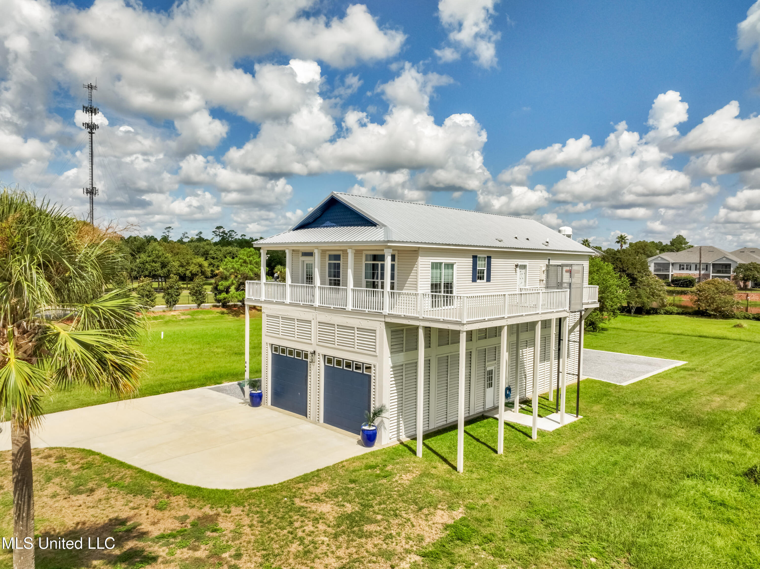 898 W Beach Boulevard Property Photo 25