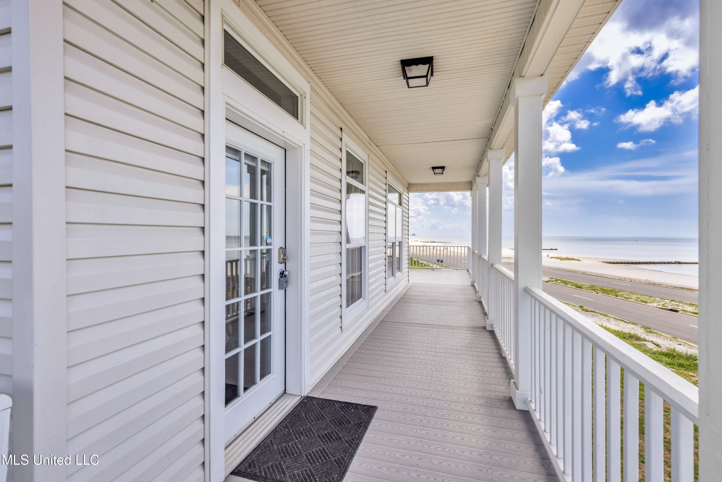 898 W Beach Boulevard Property Photo 31