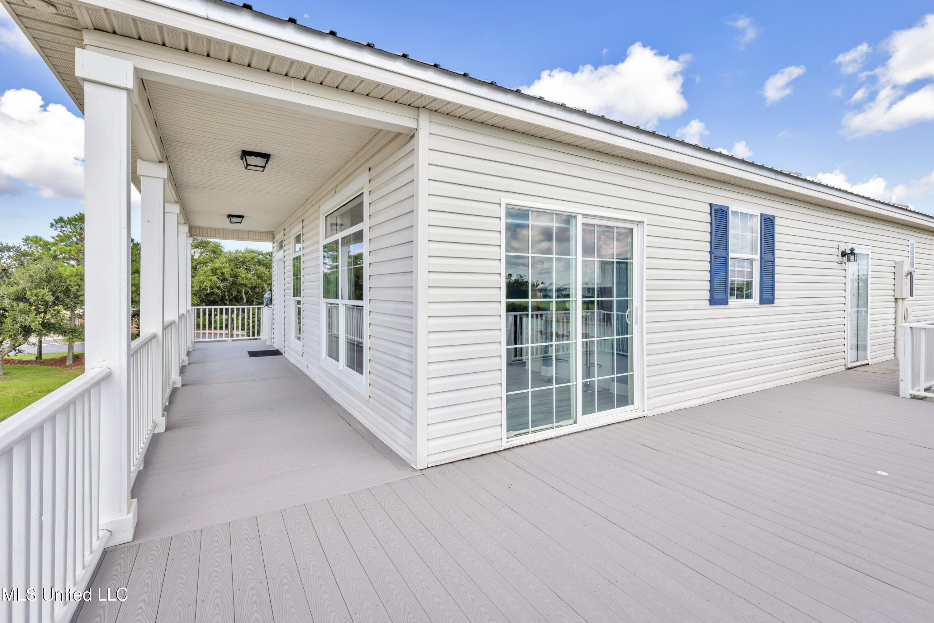 898 W Beach Boulevard Property Photo 32