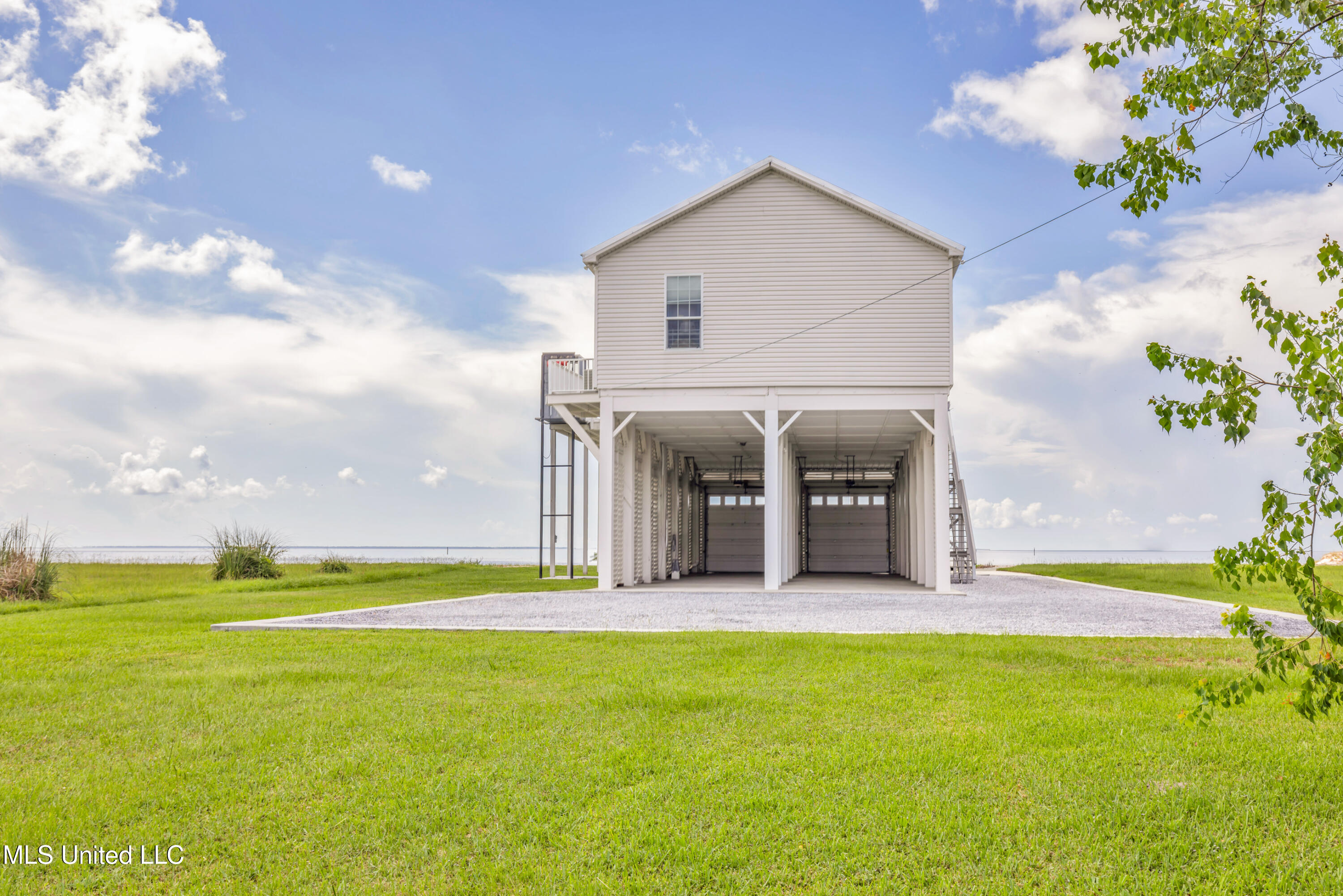 898 W Beach Boulevard Property Photo 35