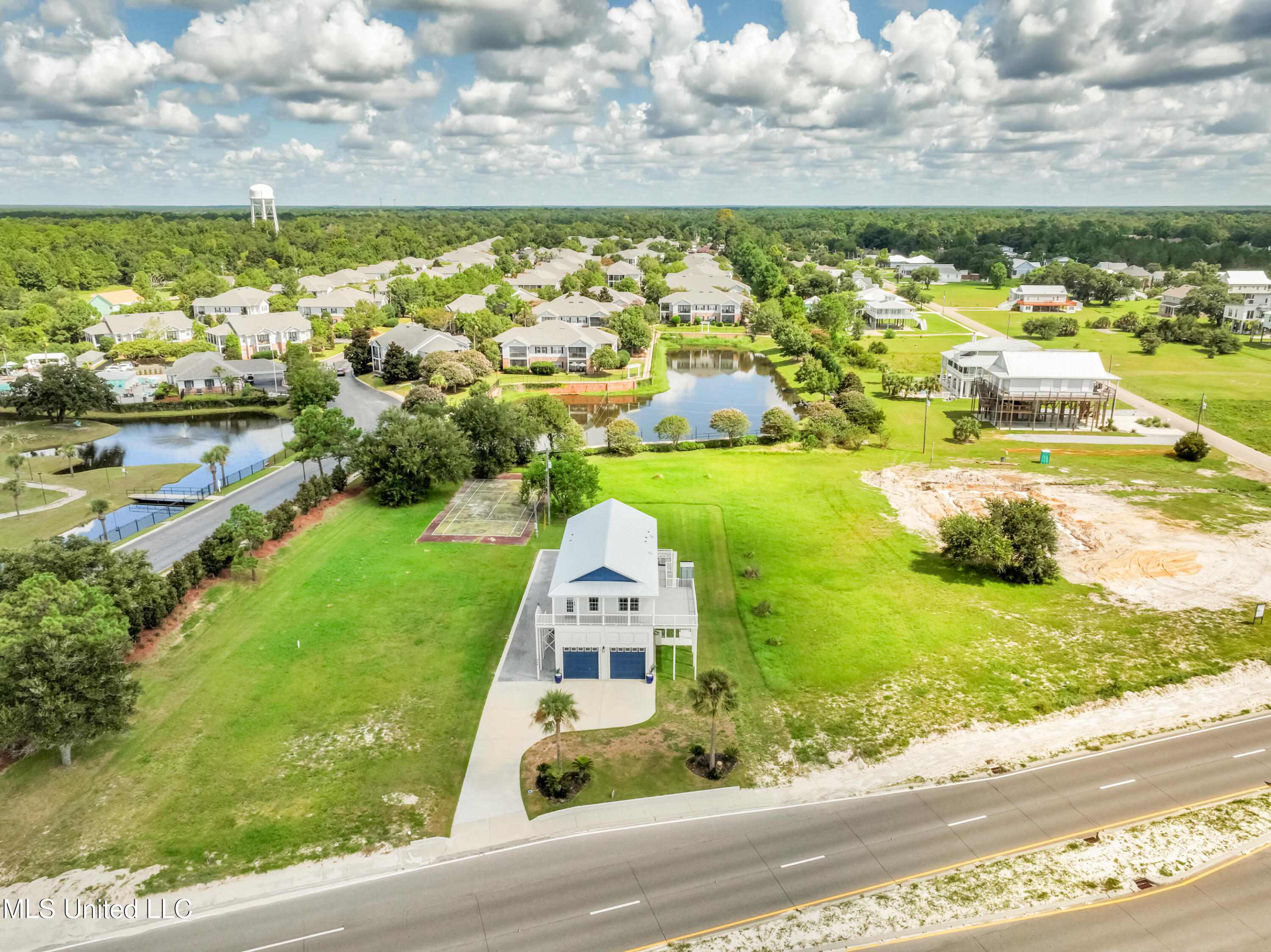 898 W Beach Boulevard Property Photo 37