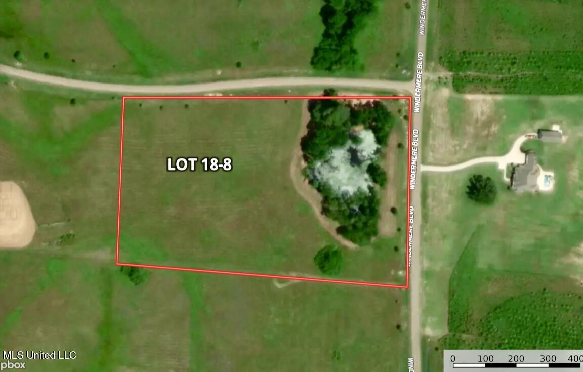 18-8 Windermere Boulevard Property Photo 3