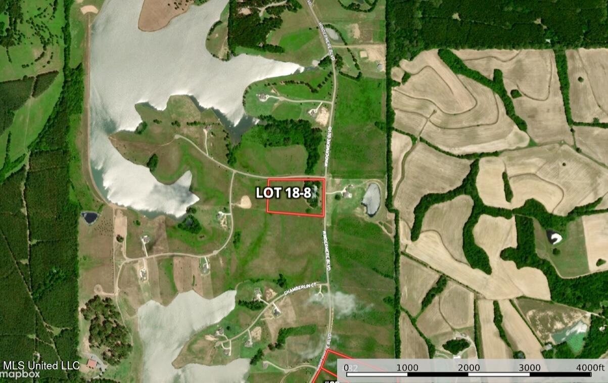 18-8 Windermere Boulevard Property Photo 4