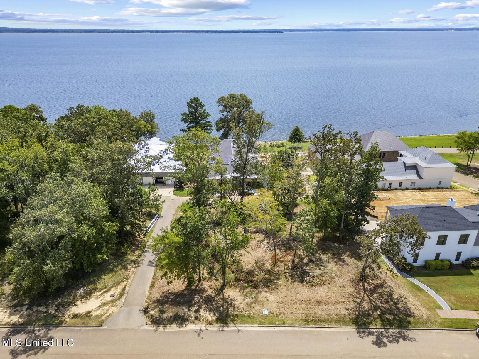 187 N Natchez Drive Property Photo 1