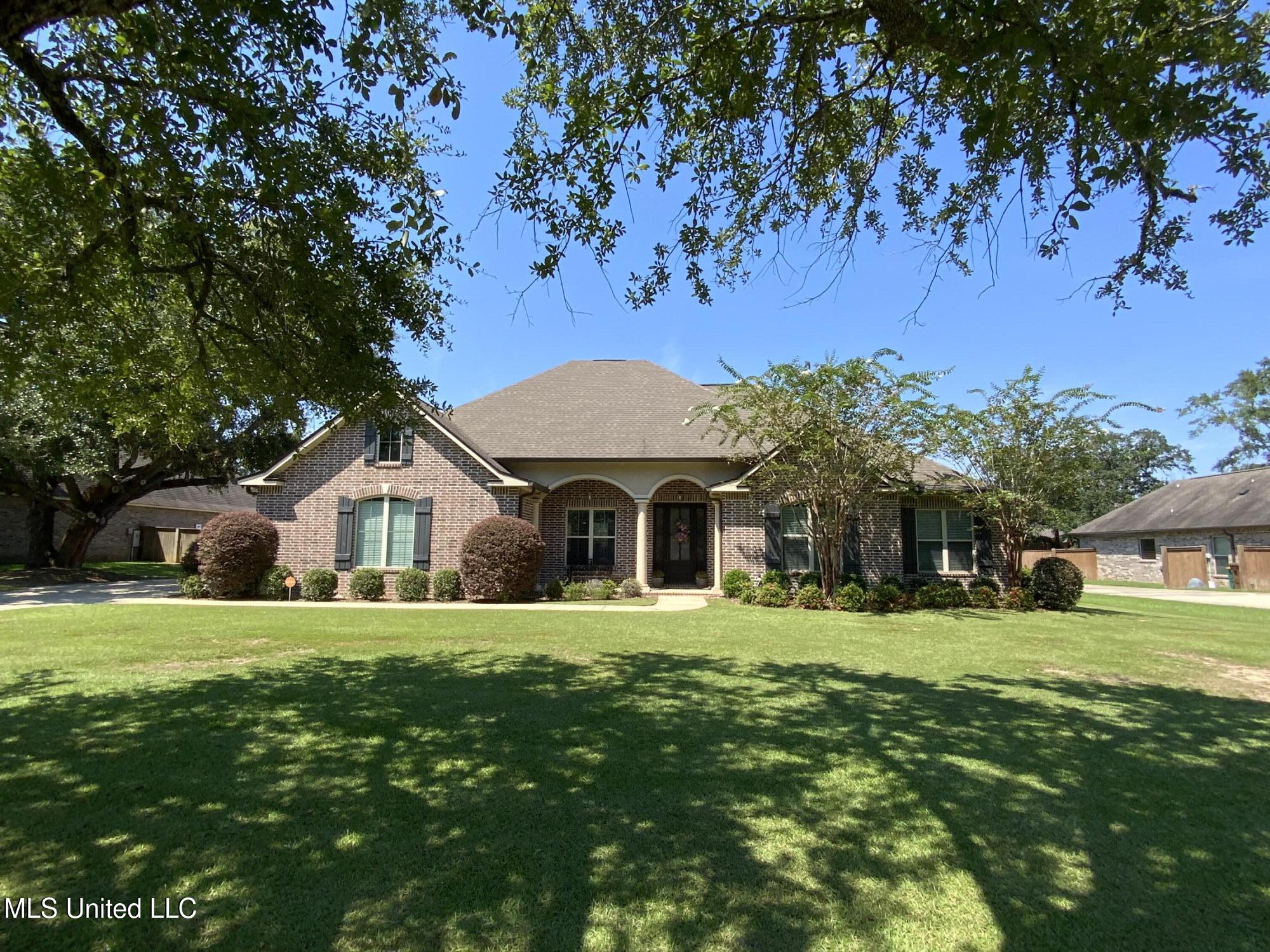 7869 Magnolia Loop Property Photo 1