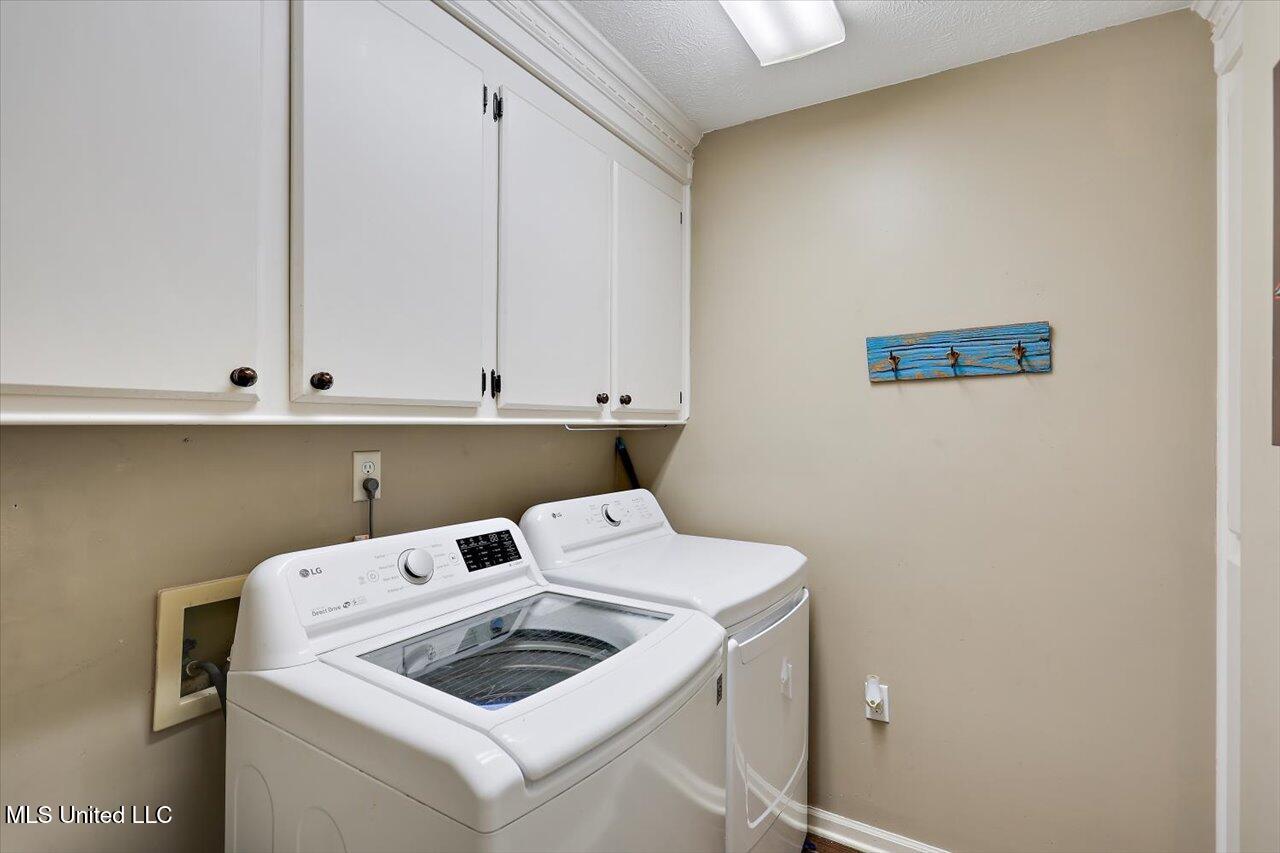 6002 Maplewood Property Photo 13