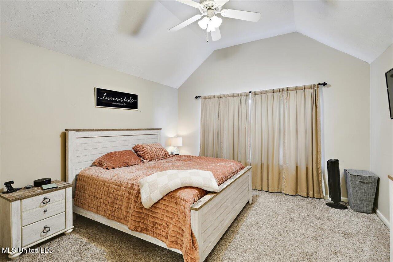 6002 Maplewood Property Photo 14