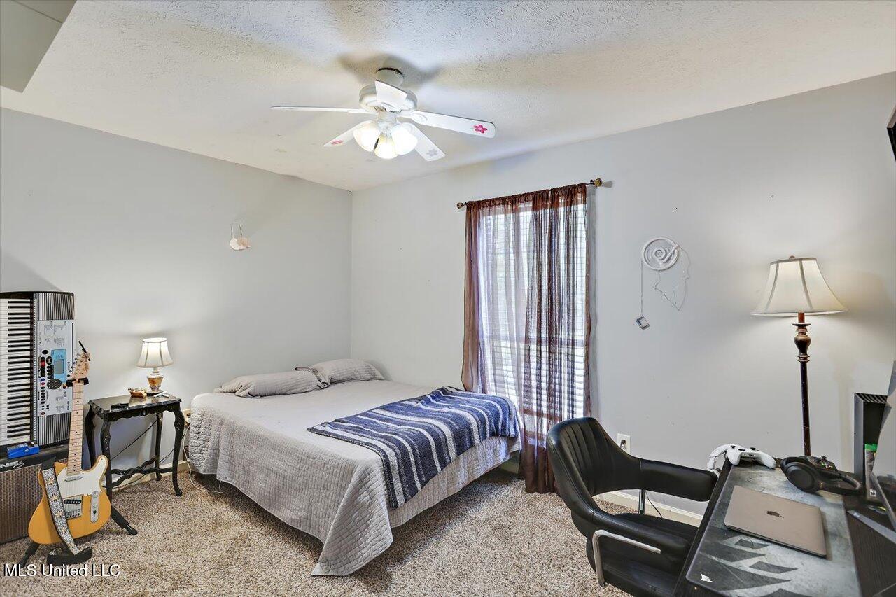 6002 Maplewood Property Photo 17