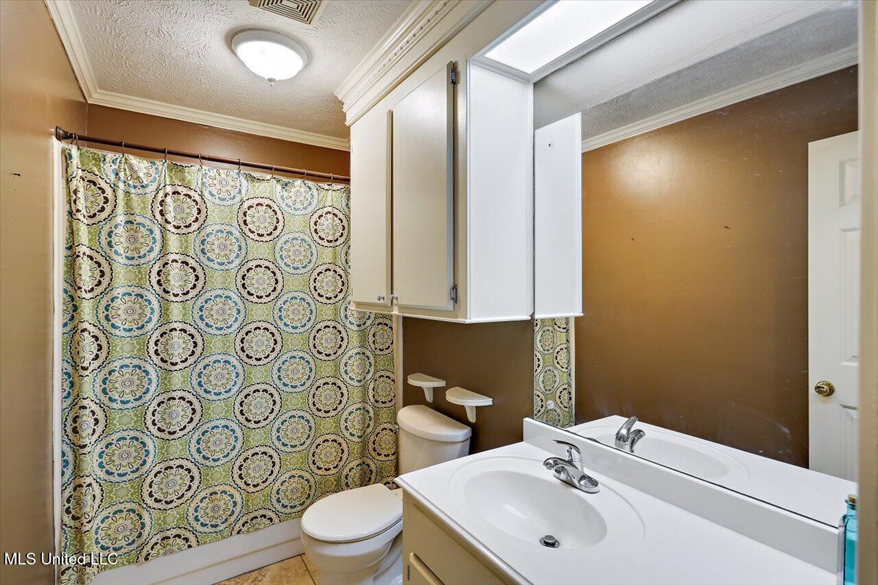 6002 Maplewood Property Photo 18