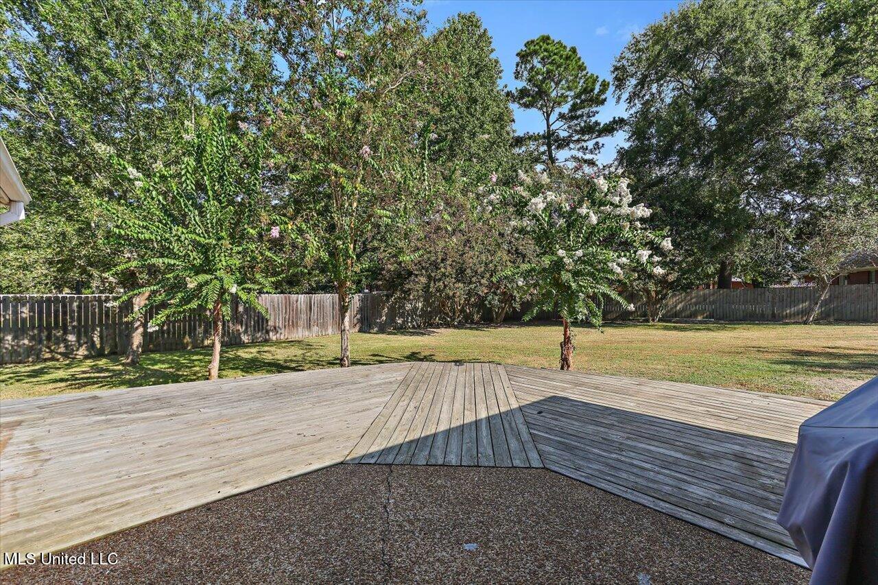 6002 Maplewood Property Photo 21