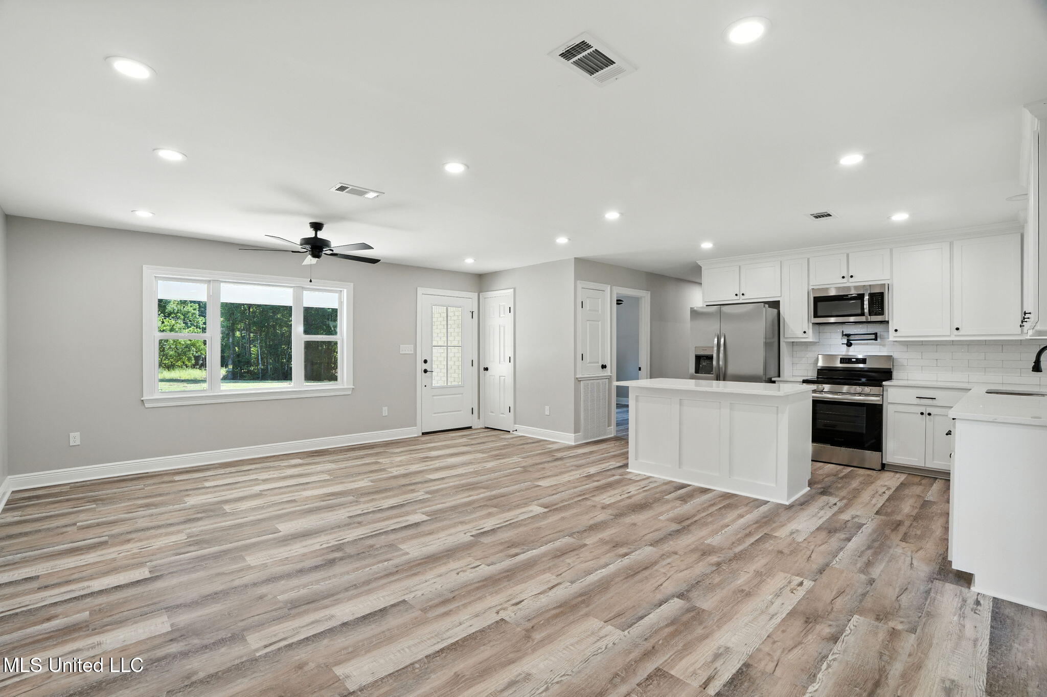 61 Madden Road Property Photo 4