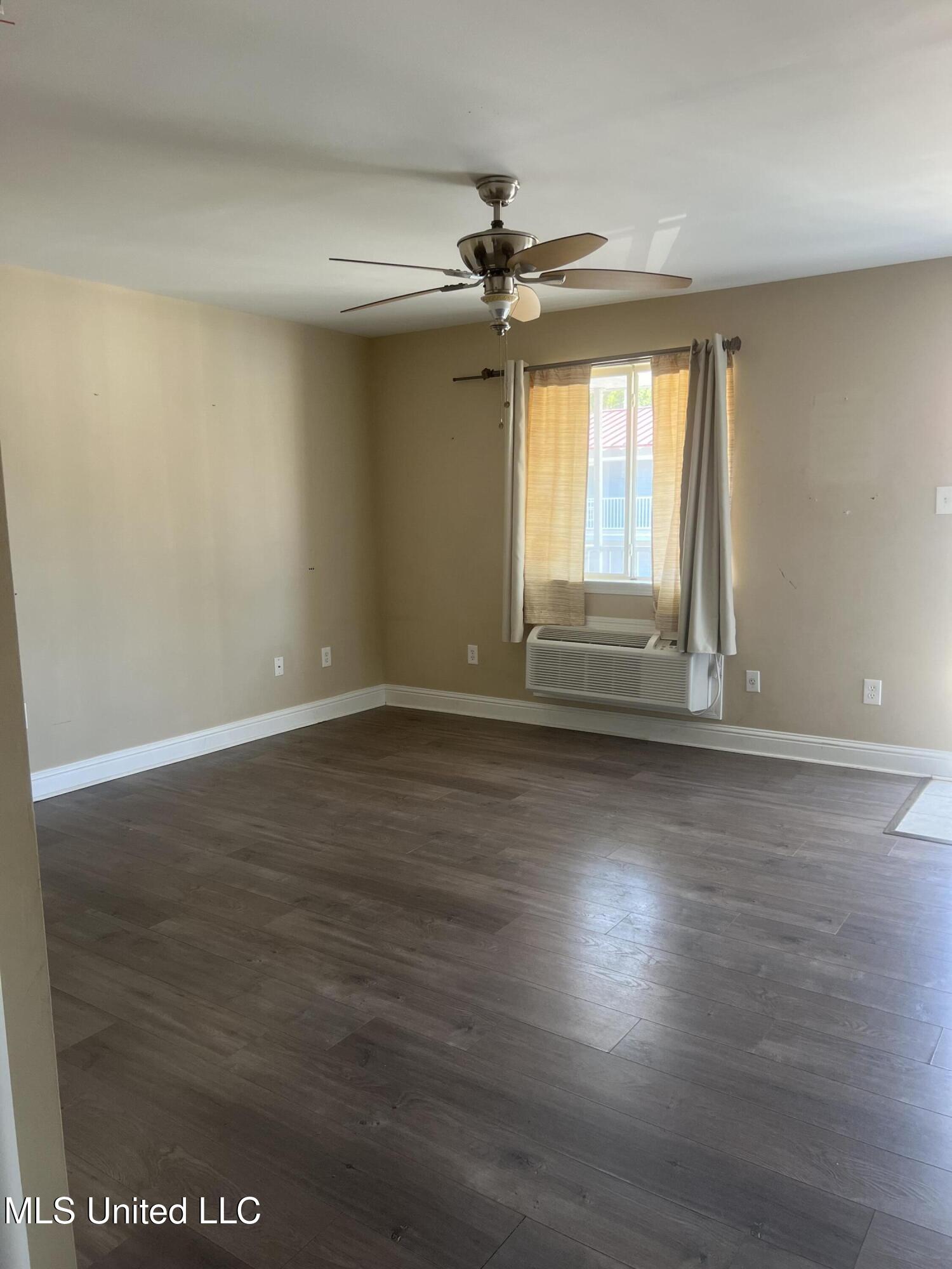 1664 Beach Boulevard Property Photo 5