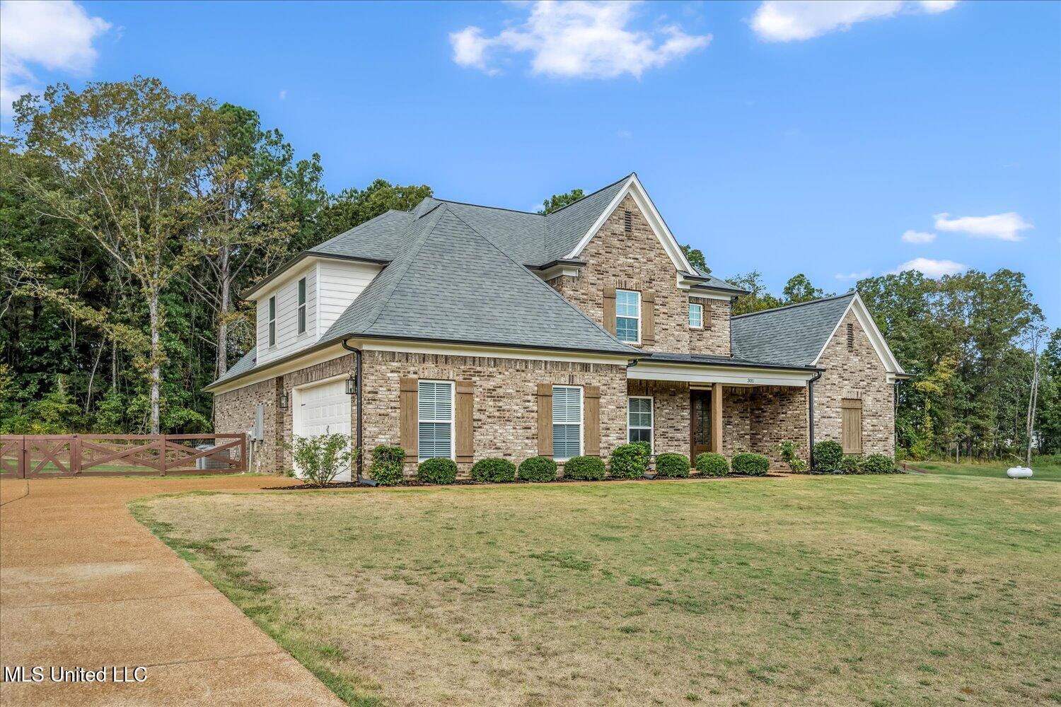 301 Fairview Trail Property Photo 2