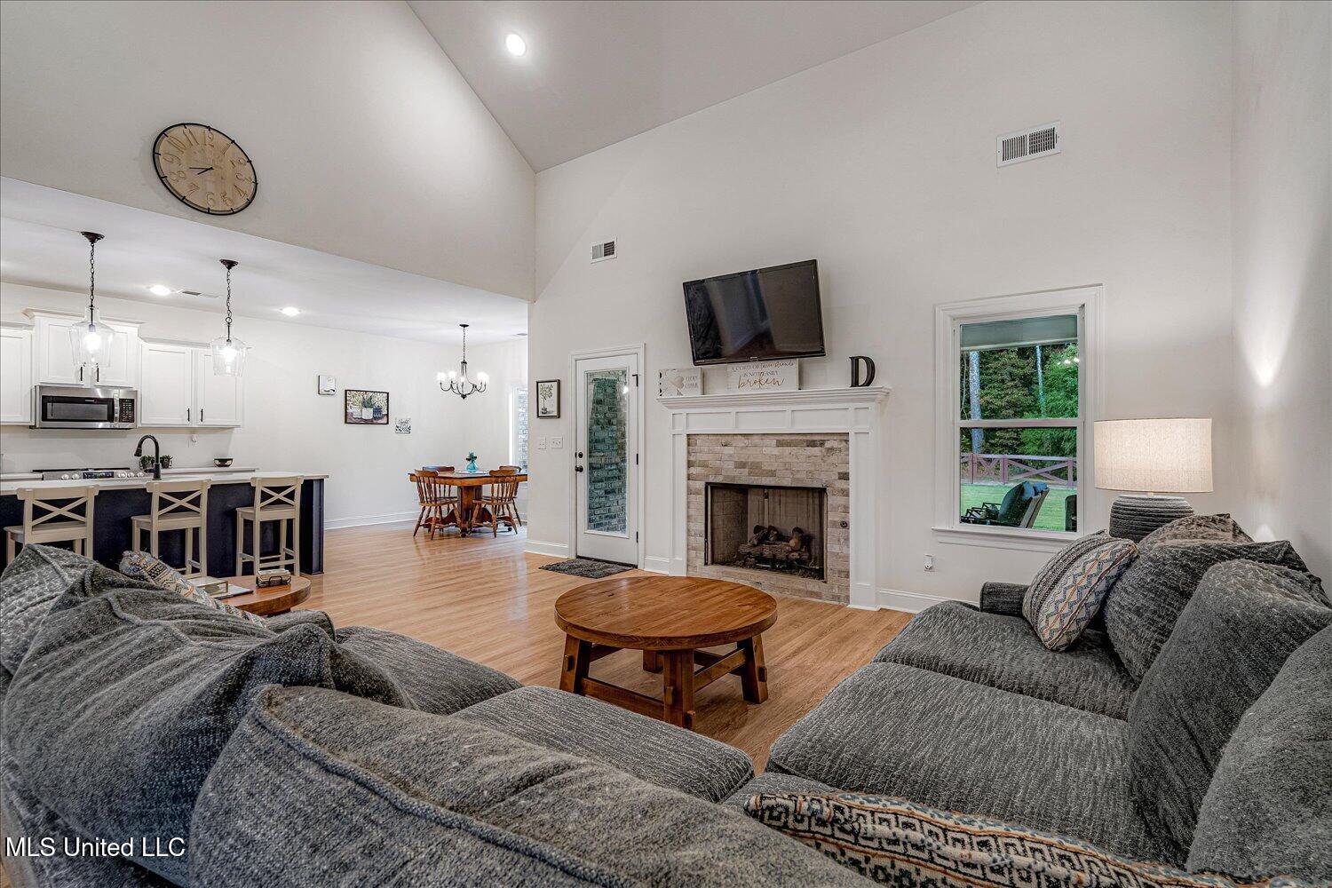 301 Fairview Trail Property Photo 6