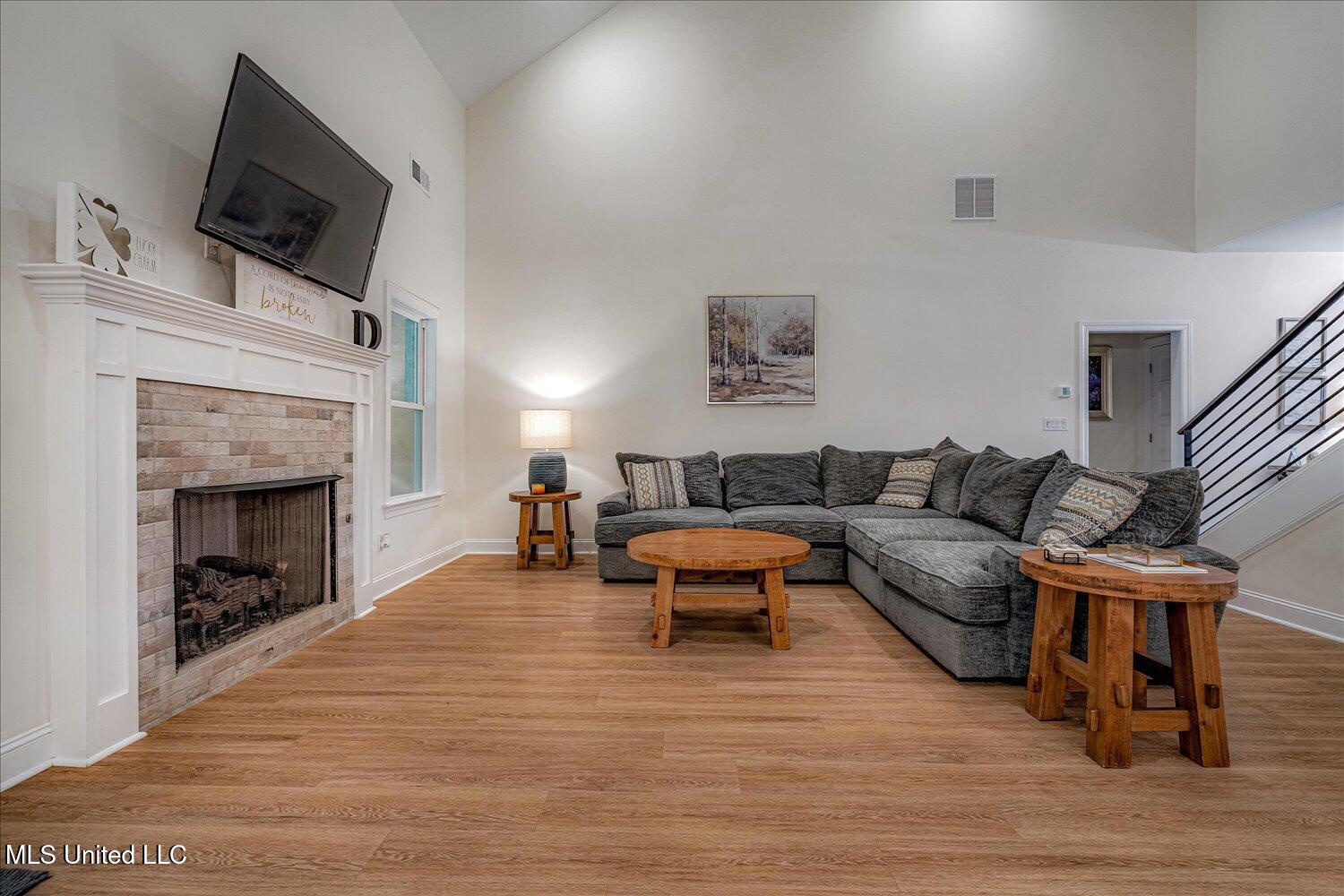 301 Fairview Trail Property Photo 7