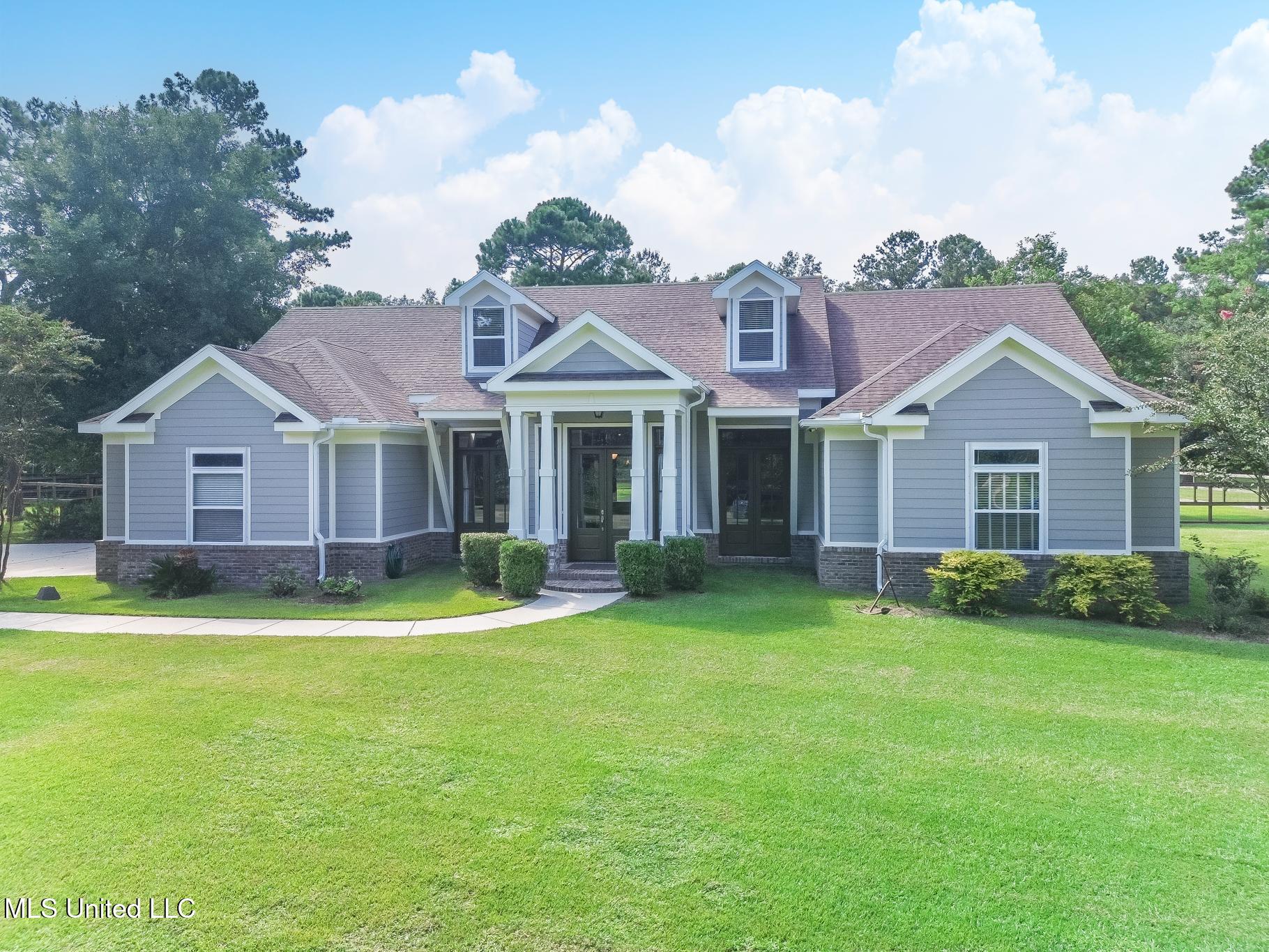 23894 Stablewood Drive Property Photo 3