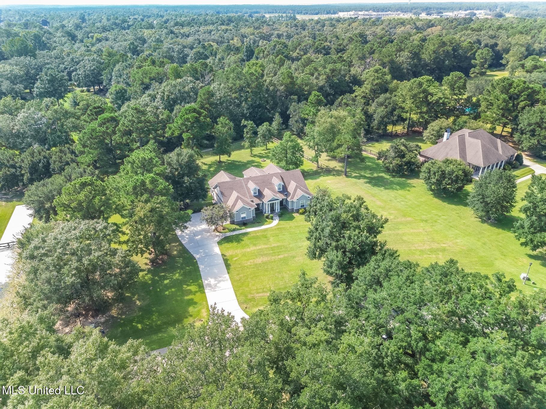 23894 Stablewood Drive Property Photo 5