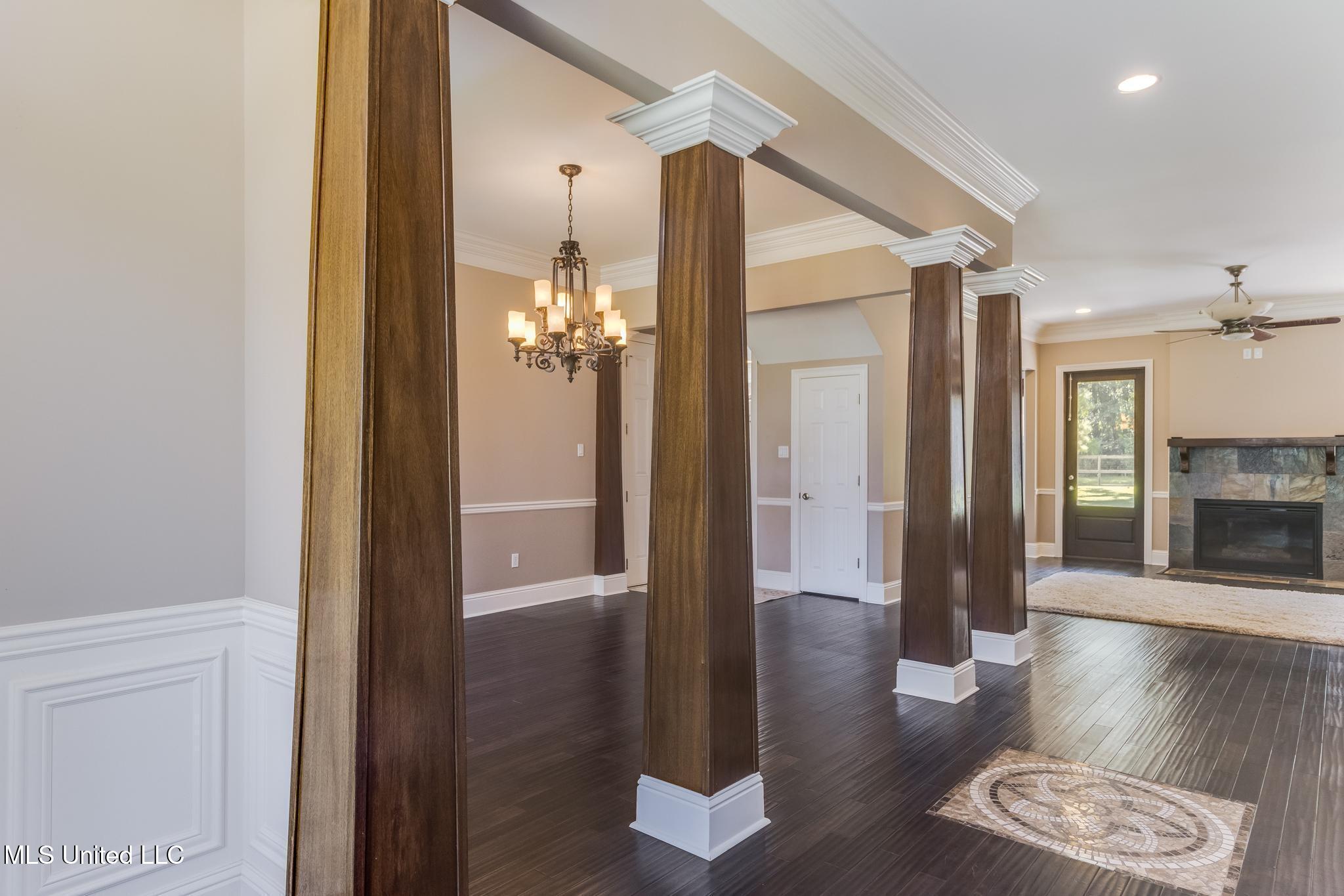 23894 Stablewood Drive Property Photo 10