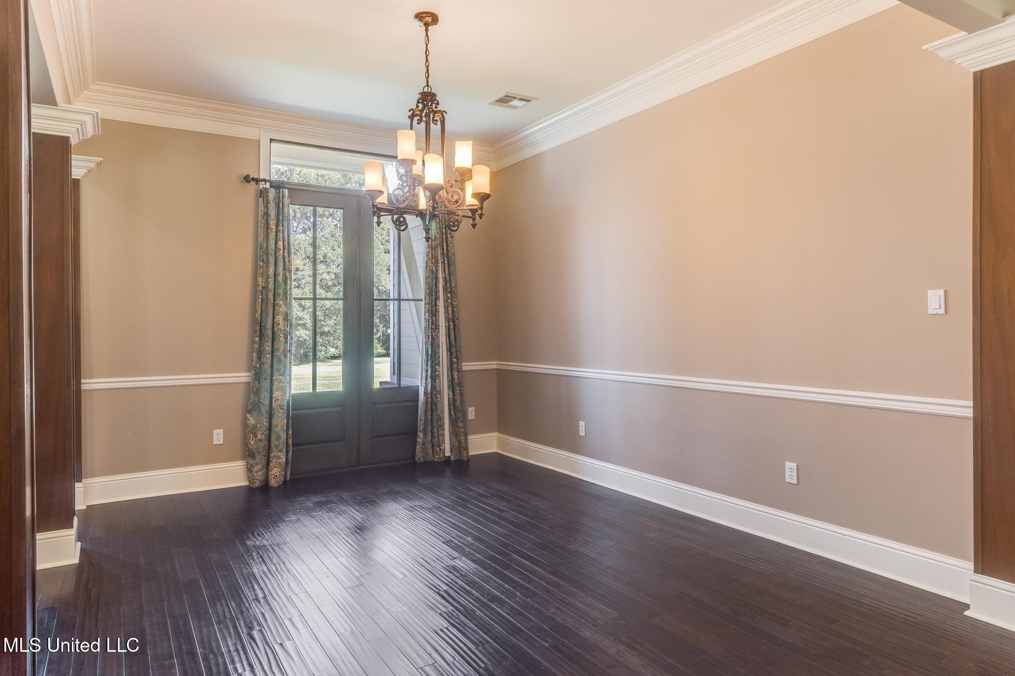 23894 Stablewood Drive Property Photo 11