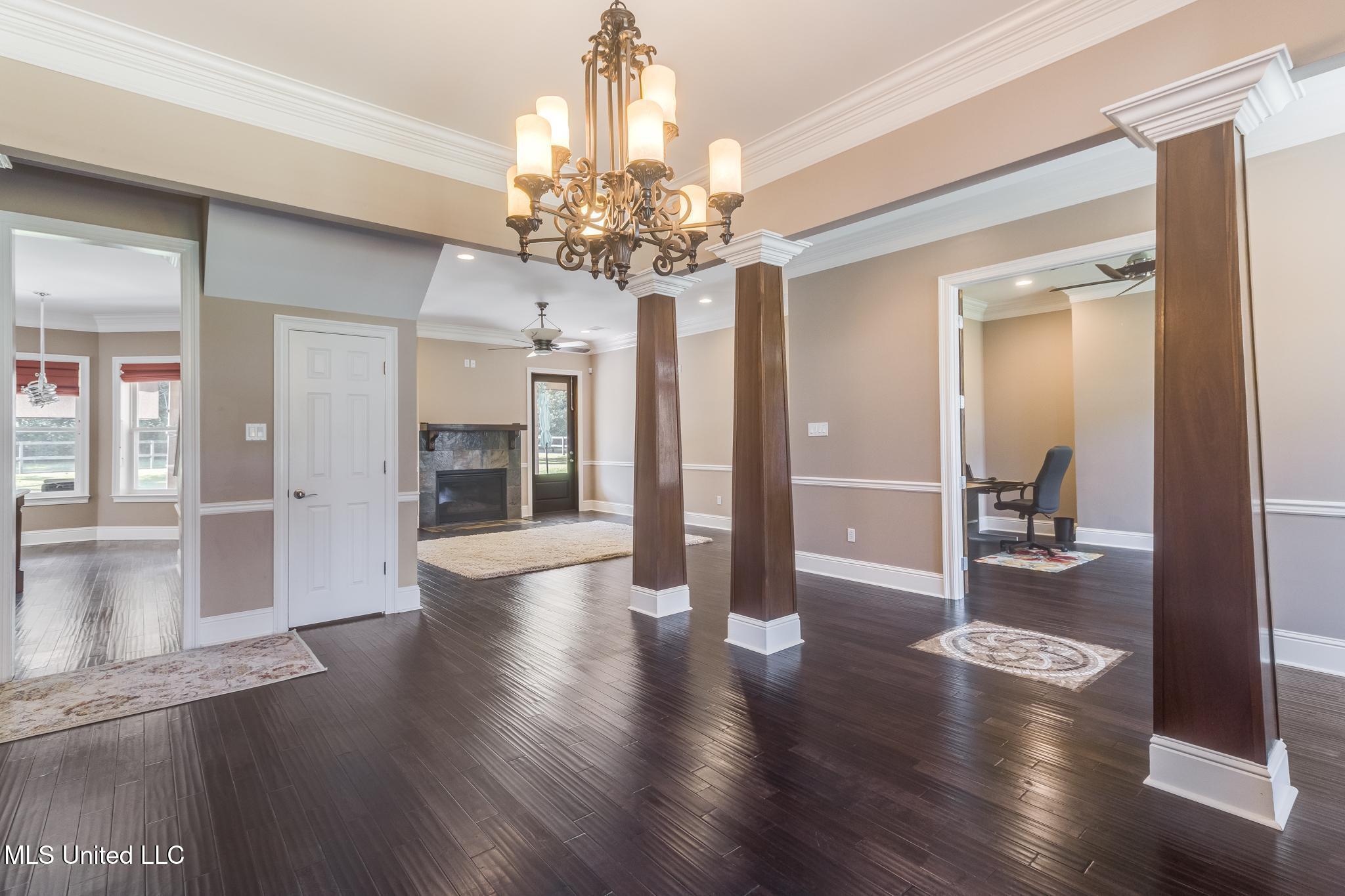 23894 Stablewood Drive Property Photo 12