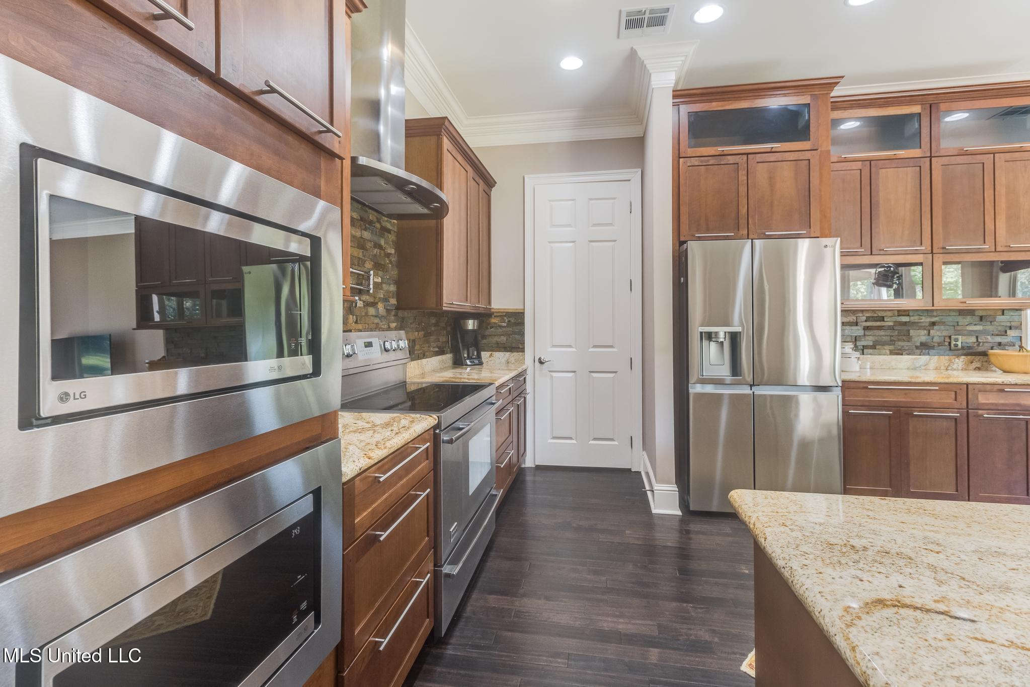 23894 Stablewood Drive Property Photo 37