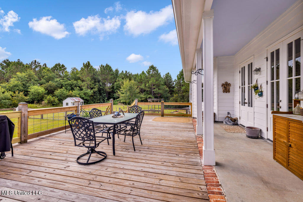 6408 Seawinds Boulevard Property Photo 20