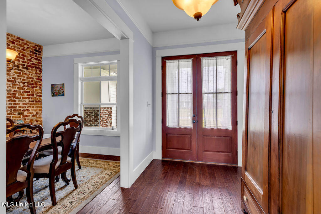 6408 Seawinds Boulevard Property Photo 21