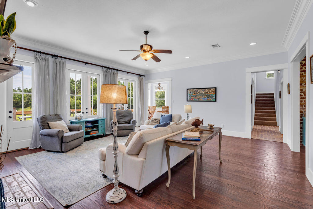 6408 Seawinds Boulevard Property Photo 29