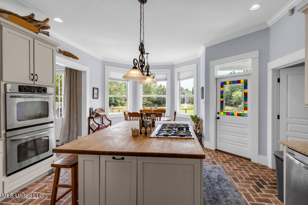 6408 Seawinds Boulevard Property Photo 34