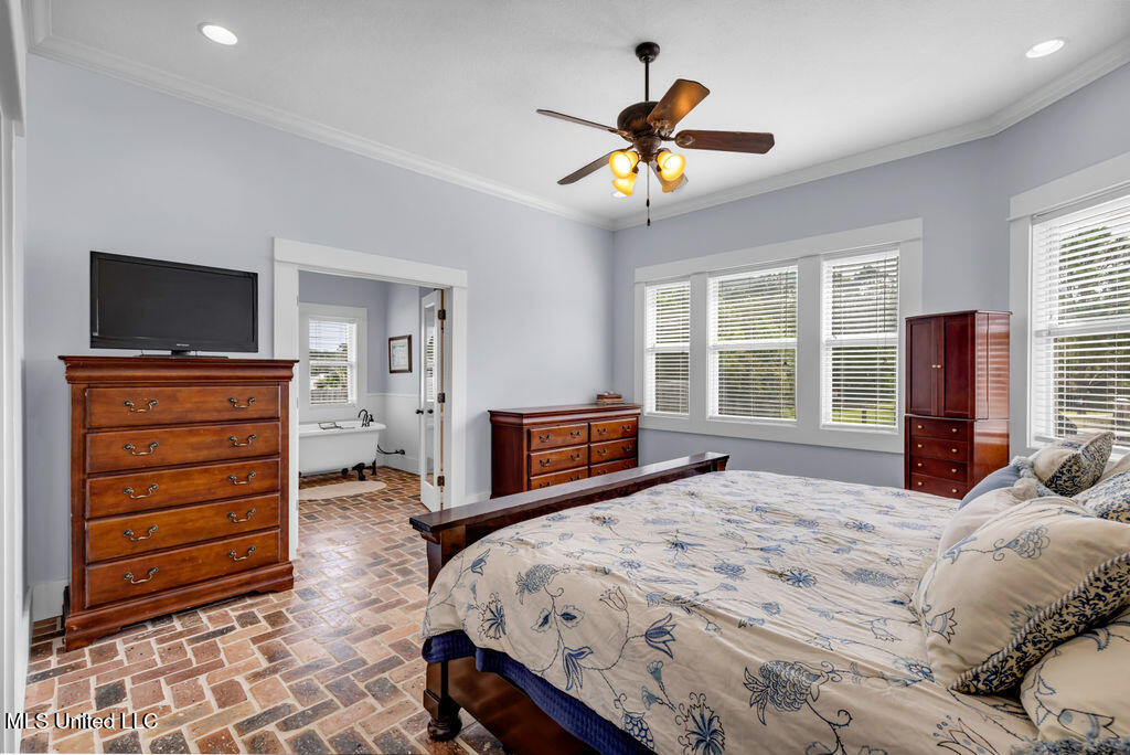 6408 Seawinds Boulevard Property Photo 40