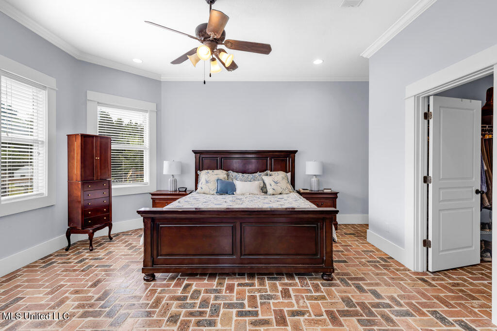 6408 Seawinds Boulevard Property Photo 42