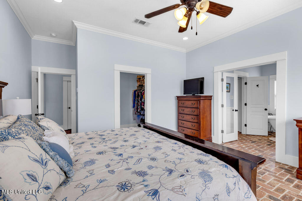 6408 Seawinds Boulevard Property Photo 43