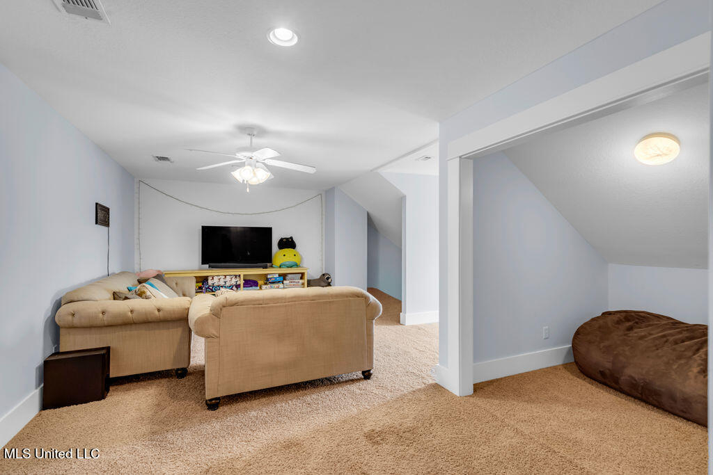 6408 Seawinds Boulevard Property Photo 49