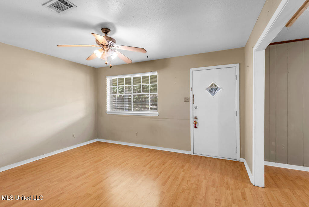 101 North Street Property Photo 2