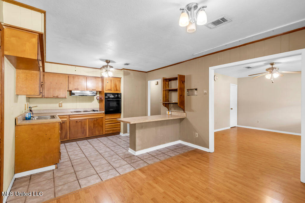 101 North Street Property Photo 9