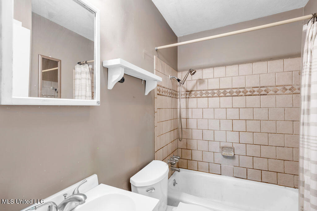 101 North Street Property Photo 25