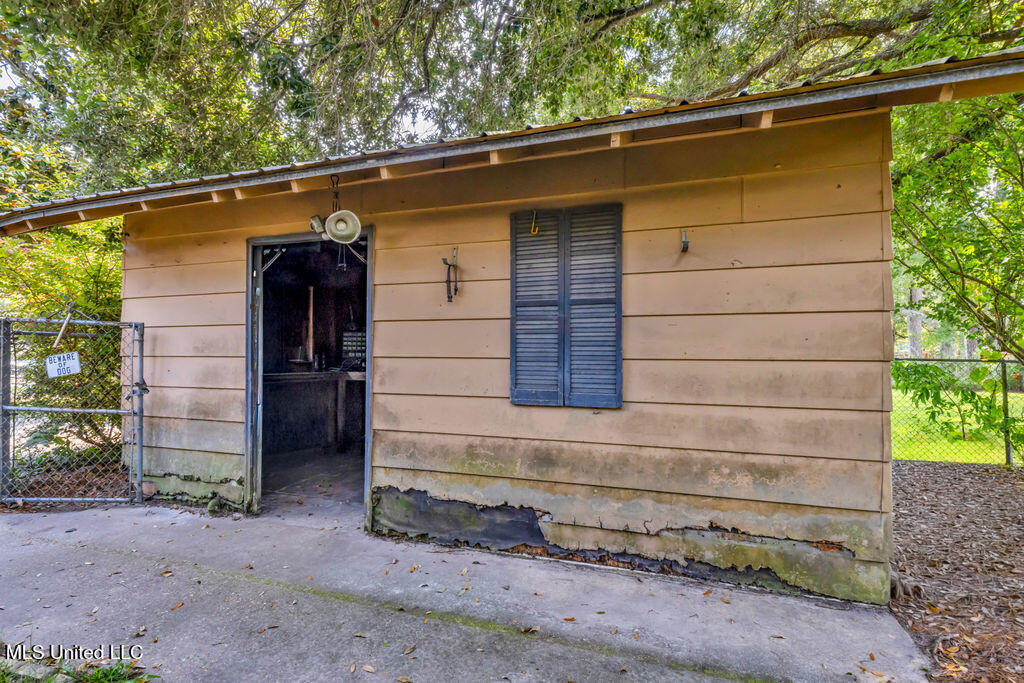 101 North Street Property Photo 28