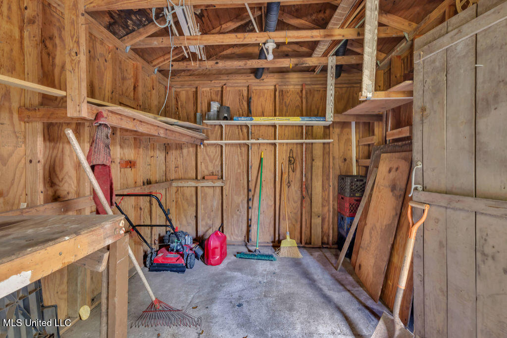 101 North Street Property Photo 29