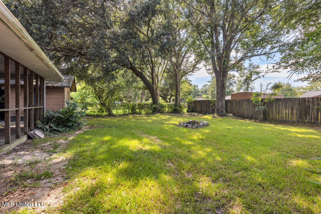 101 North Street Property Photo 34