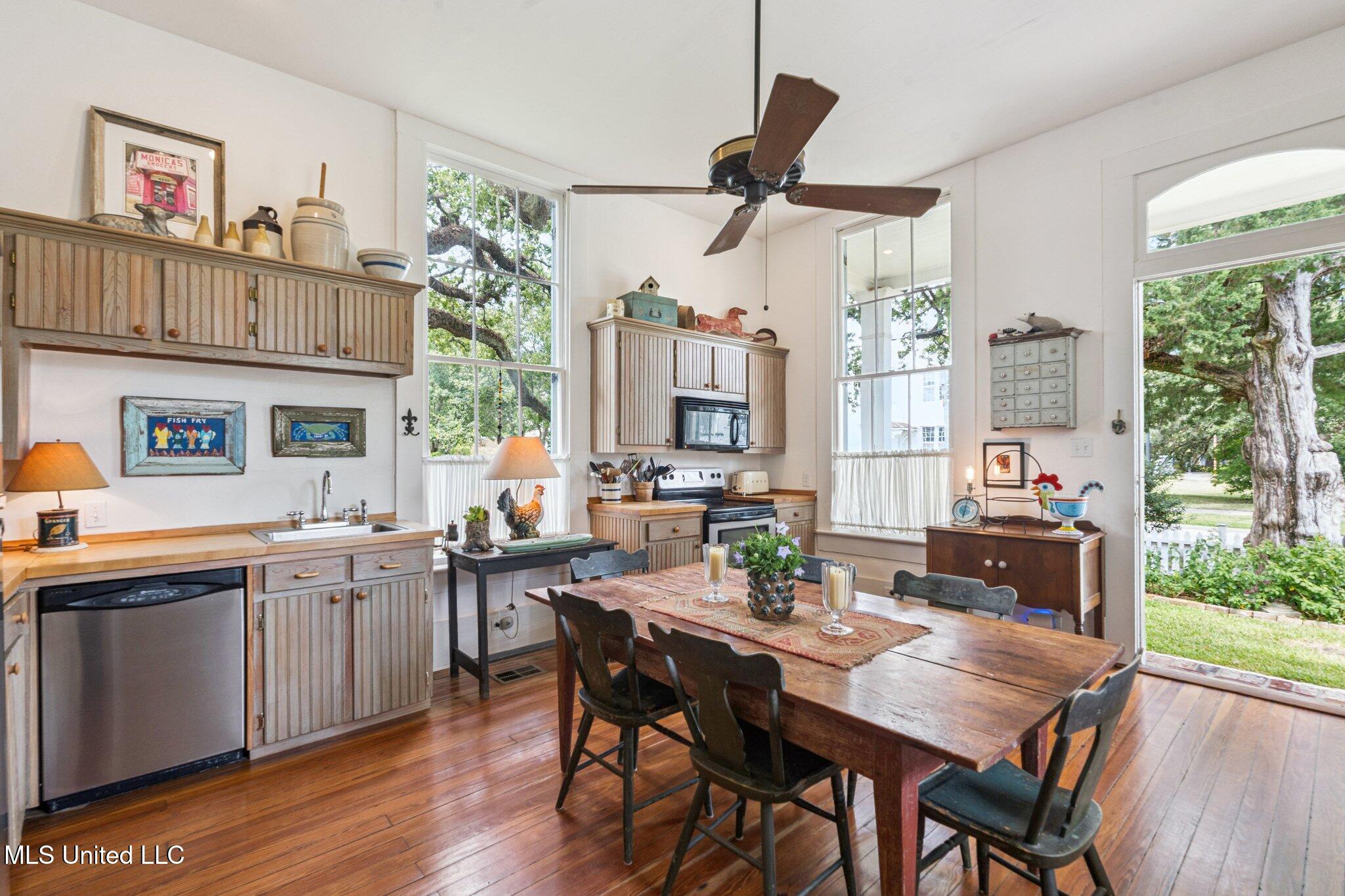 200 Carroll Avenue Property Photo 10