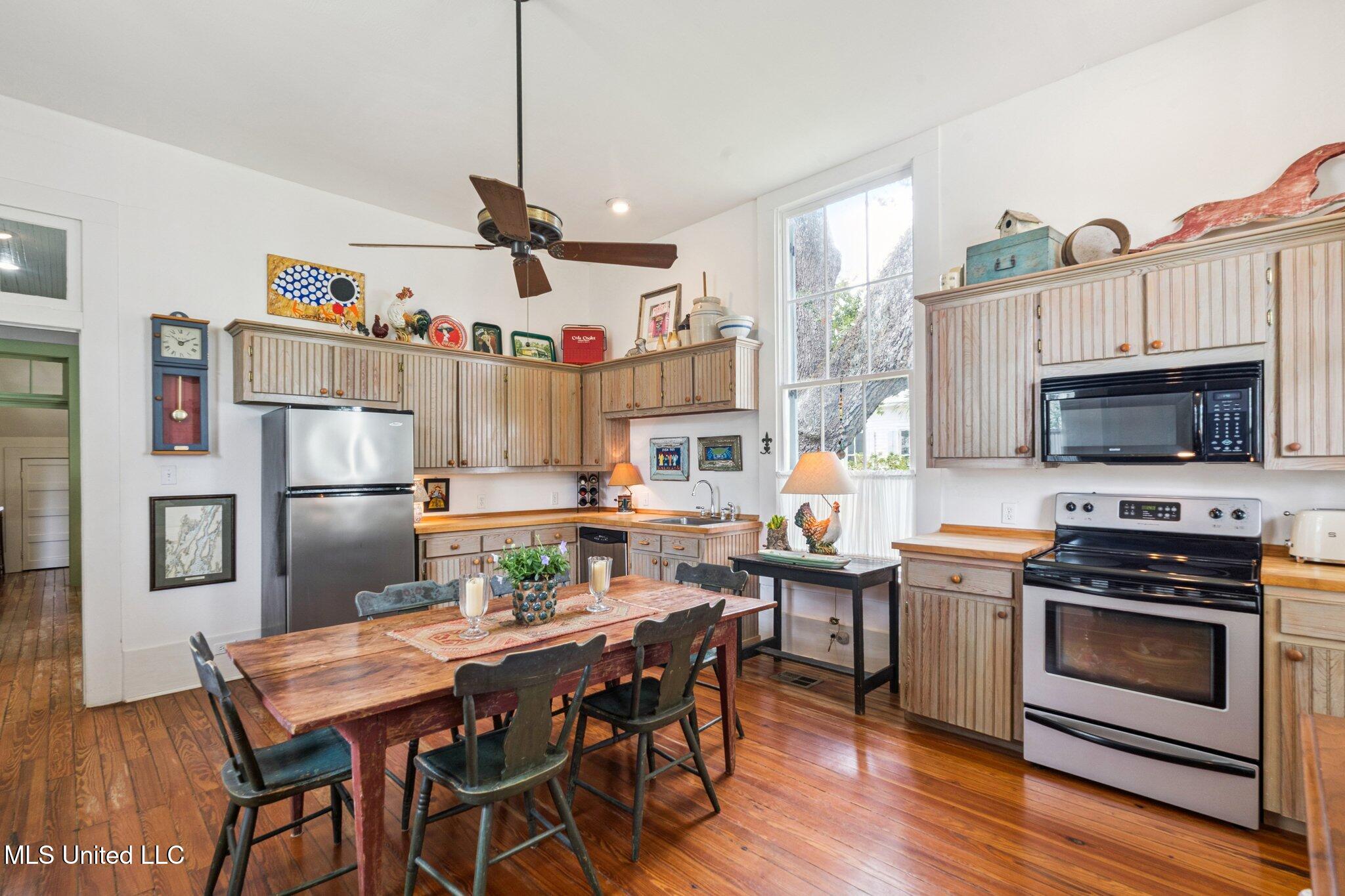 200 Carroll Avenue Property Photo 11