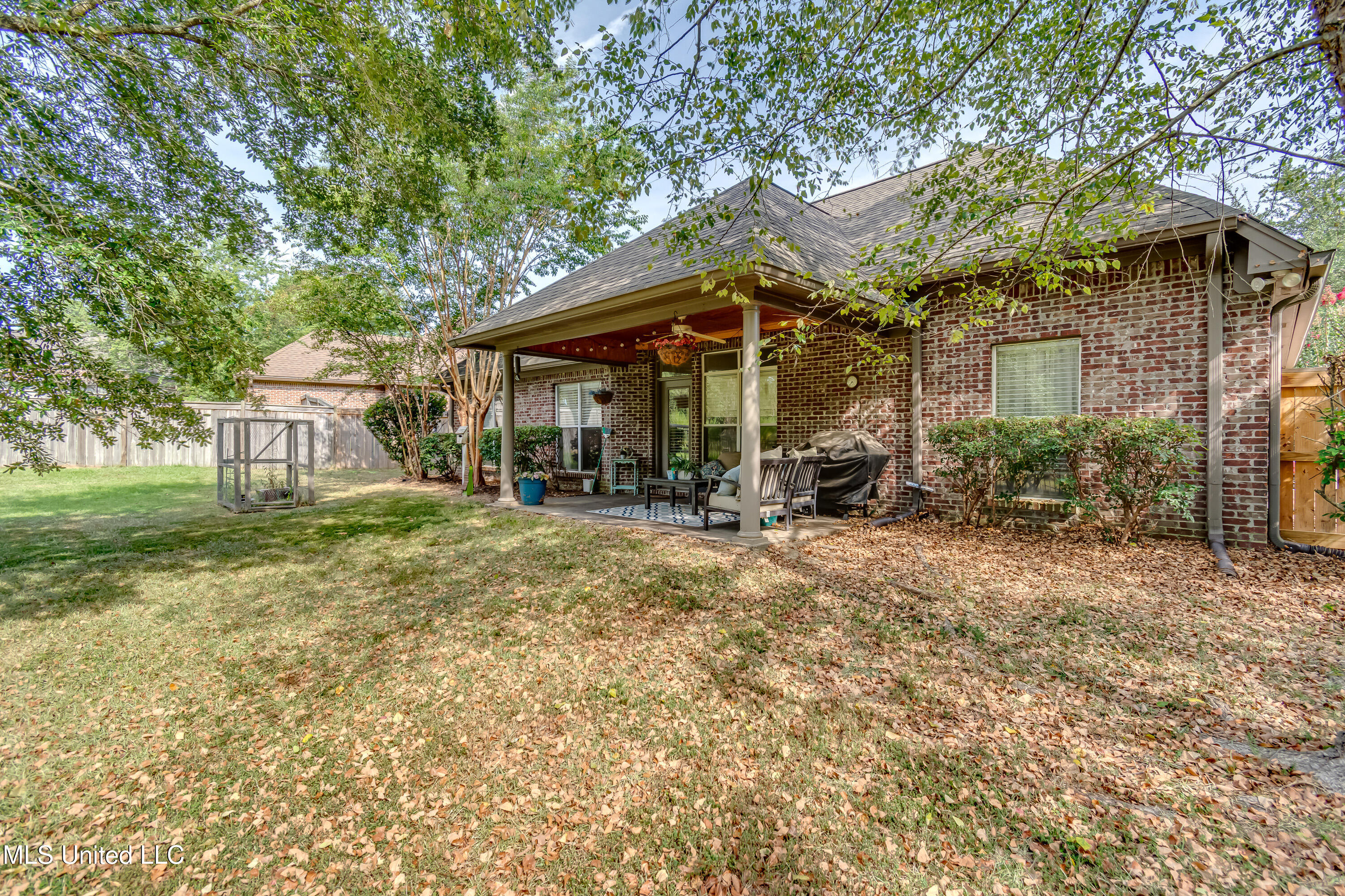 163 Seville Way Property Photo 8